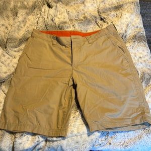 Columbia all season shorts 34